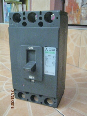 เบรกเกอร์ มิซูบิชิ 300 A ราคา 1600 บาท เบรกเกอร์ มิซูบิชิ 300 A ราคา 1600 บาท