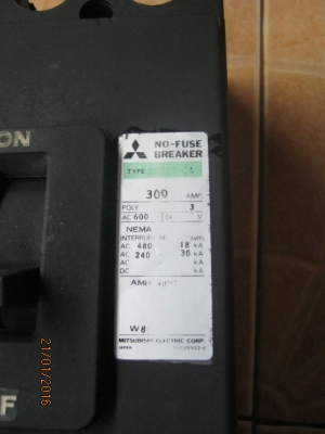 เบรกเกอร์ มิซูบิชิ  300 A  ราคา 1600 บาท