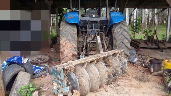 ขายรถไถ NEWHOLLAND TD95D เครื่อง 95แรงม้า เล่มทะเบียน สนใจโทร 081-970-1072