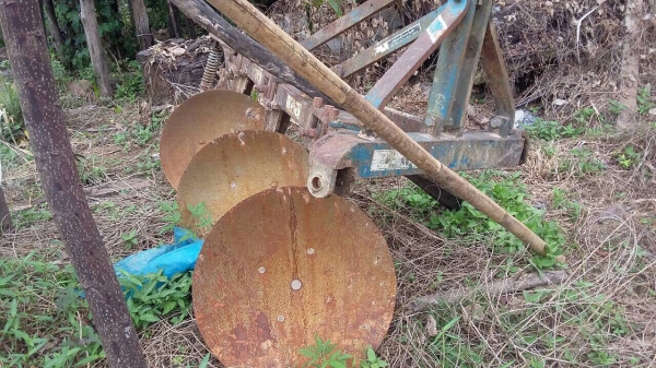 ขายรถไถ NEWHOLLAND TD95D เครื่อง 95แรงม้า เล่มทะเบียน สนใจโทร 081-970-1072