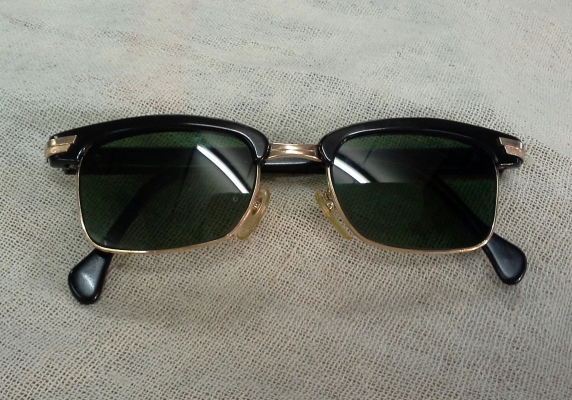 แว่นตาวินเทจ/คลับมาสเตอร์/โกลด์ฟิลด์ OPTURA made in West Germany  14K