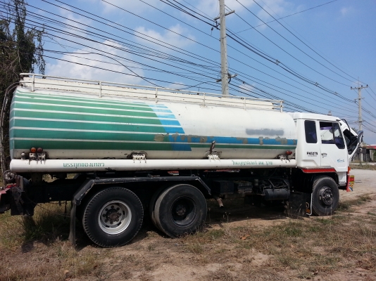 ขายรถน้ำมัน ไอ้หลง FN527 TF4XXX เครื่อง2เพลา6D16 TURBO 220แรง เกียร์ 10เกียร์ ช่วงล่างเดิมๆ