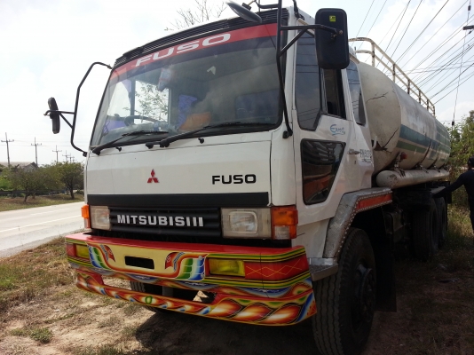 ขายรถน้ำมัน ไอ้หลง FN527 TF4XXX เครื่อง2เพลา6D16 TURBO 220แรง เกียร์ 10เกียร์ ช่วงล่างเดิมๆ