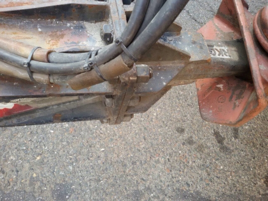 ขายลูกพ่วงไม่ดัมพ์อู่วรนันท์ ยาว 6.5 เมตร 3 เพลาแท้ ปี 54 ยางดี ขายลูกพ่วงไม่ดัมพ์อู่วรนันท์ ยาว 6.5 เมตร 3 เพลาแท้ ปี 54 ยางดี