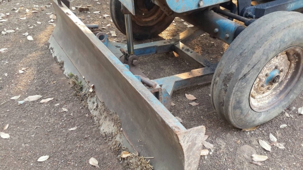 ขายด่วน รถไถฟรอด์ 6600 สภาพพร้อมใช้งาน เครื่องดี อุปกรณ์ 4ชิ้น เอกสารใบอินวอยซ์