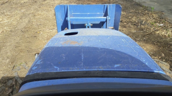 รถไถฟอร์ด รุ่น TF90.  2 เพลา.  ( รถทำงาน 6,xxx ชม. )   สนใจติดต่อ  081 - 6079515