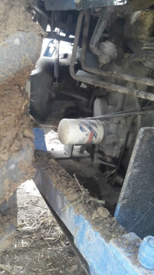 รถไถฟอร์ด รุ่น TF90.  2 เพลา.  ( รถทำงาน 6,xxx ชม. )   สนใจติดต่อ  081 - 6079515