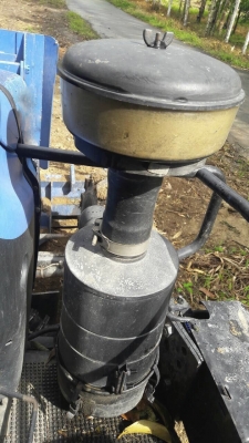 รถไถฟอร์ด รุ่น TF90.  2 เพลา.  ( รถทำงาน 6,xxx ชม. )   สนใจติดต่อ  081 - 6079515