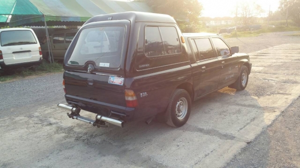 มิตซูบิชิ L200 สตาด้า 4ประตู มิตซูบิชิ L200 สตาด้า 4ประตู