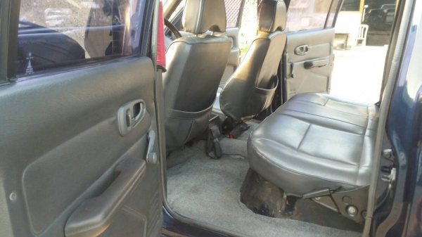 มิตซูบิชิ L200 สตาด้า 4ประตู มิตซูบิชิ L200 สตาด้า 4ประตู