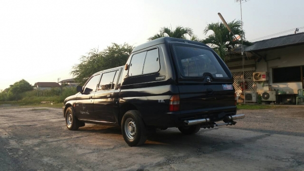 มิตซูบิชิ L200 สตาด้า 4ประตู มิตซูบิชิ L200 สตาด้า 4ประตู