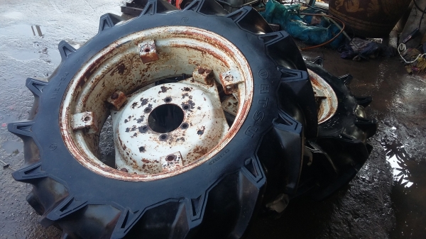 ขอบคุณลุงสมจิตรครับ ขายยางรถไถขอบ24พร้อมกะทะ พร้อมใช้งาน