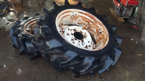 ขอบคุณลุงสมจิตรครับ ขายยางรถไถขอบ24พร้อมกะทะ พร้อมใช้งาน