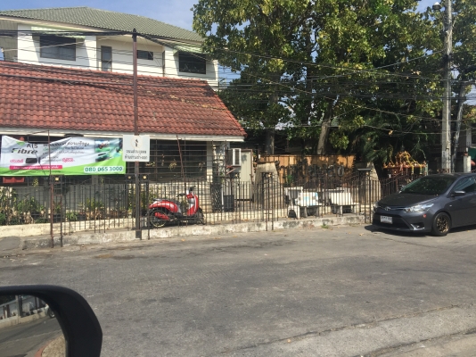 ขายที่ดินเปล่า ใกล้หมู่บ้านเปี่ยมสุข ซอยยอดดอย ใกล้รถไฟฟ้า สนใจสอบถามใด้