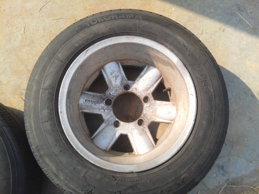 ขายล้อเเม็กขอบ15 กว้าง8.5นิ้ว  ET-27  5รู139.7