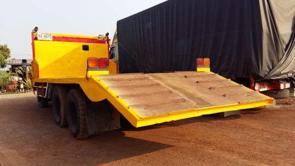 ขายด่วน10ล้อหัวยาวเทเลอร์พร้อมใช้เครื่อง6BF185แรงพวงมาลัยพาวเวอร์ จิฟฟี่ 6เกียร์เดินหน้า