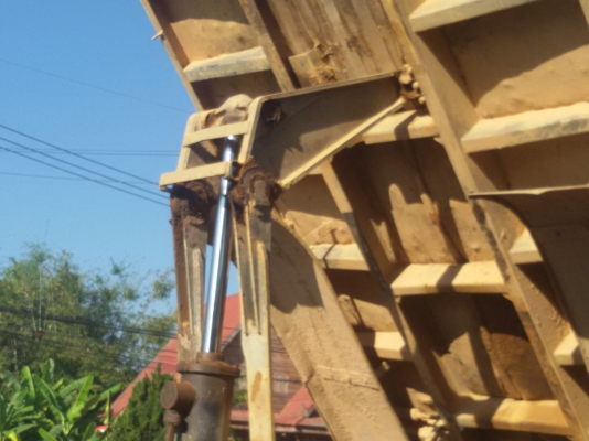 ขายกระบะดั้มพร้อมชุดกระบอก ปั๊มปั่น เกียร์ฝาก