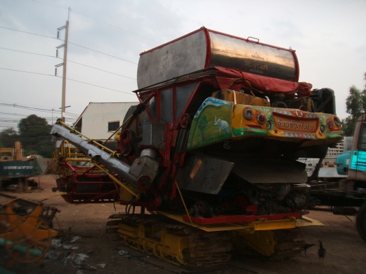 ขายรถเกี่ยวข้าว เจ้าช้างไวไฟ อุ้ม 2.5 ตัน ตัวเดิน 12 HTนอก เครื่องยนต์มิตซู 6D17 ปั้มอิบตันเบอร์ 22