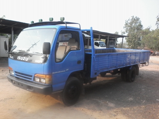 ISUZU NQR 120 ยาว 5.50  เมตร  เครื่องดี  ครัชชีสวย  รถพร้อมใช้งาน
