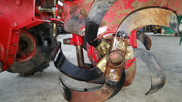 รถพรวนดิน สาดออกข้าง พร้อมใช้ รหัสสินค้า V - 9