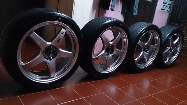 ล้อแม็กซ์ LENSO D1RR 17x7 et40 4รู100 พร้อมยาง Toyo Japan ปี 13 ตัว TOP