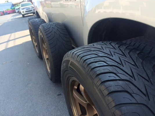 Te37 18x9 off-0 พร้อมยาง265/60/18