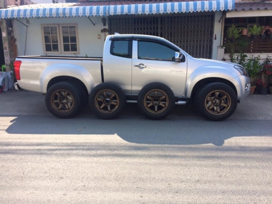 Te37 18x9 off-0 พร้อมยาง265/60/18