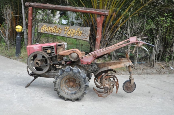 ขายรถพรวนดินmitsubishi 7แรง ดีเซลสภาพสวยเดิมจากญี่ปุ่น มีเกียร์ 16,500เท่านั้น