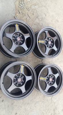 ขายล้อแม็กมือ2 spoon 15" สีเทาดำเงามาใหม่ สนใจติดต่อตาเล็ก ล้อและยางครับ 081-3747940