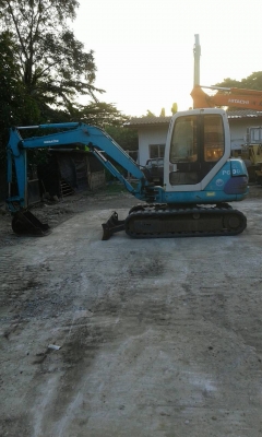 ขาย KOMATSU PC 40-7 มาใหม่ เก่าญี่ปุ่น  สภาพสวยมาก เดิมๆๆไม่บิ้ว เก๋งพร้อม  ชั่วโมงน้อย 3,XXX สนใจโทร 0893818694 ดวงนภาจ้า