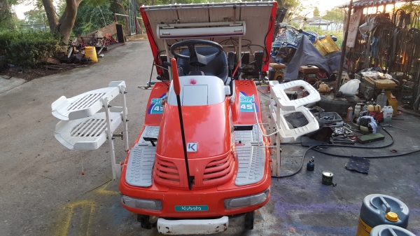 รถดำนา 4 แถว คูโบต้า