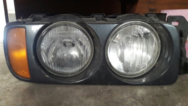 ไฟหน้า NISSAN CEDRIC Y32 ของนอกแท้ๆ สวยๆพร้อมขา