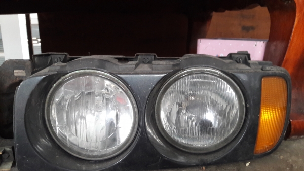 ไฟหน้า NISSAN CEDRIC Y32 ของนอกแท้ๆ สวยๆพร้อมขา