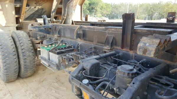 ขายรถ ISUZU ROCKY ดั้มดิน  เครื่อง 6HE1 195 แรงม้า เครื่องดี คัสชี FRR32HB สวยกริบ แอร์เย็น กระจกไฟฟ้า เบรคทิฟฟี่(ลมดัน)