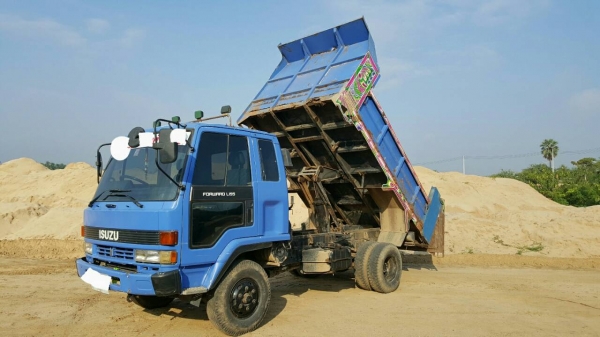 ขายรถ ISUZU ROCKY ดั้มดิน  เครื่อง 6HE1 195 แรงม้า เครื่องดี คัสชี FRR32HB สวยกริบ แอร์เย็น กระจกไฟฟ้า เบรคทิฟฟี่(ลมดัน)