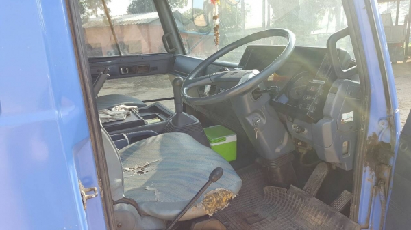 ขายรถ ISUZU ROCKY ดั้มดิน  เครื่อง 6HE1 195 แรงม้า เครื่องดี คัสชี FRR32HB สวยกริบ แอร์เย็น กระจกไฟฟ้า เบรคทิฟฟี่(ลมดัน)