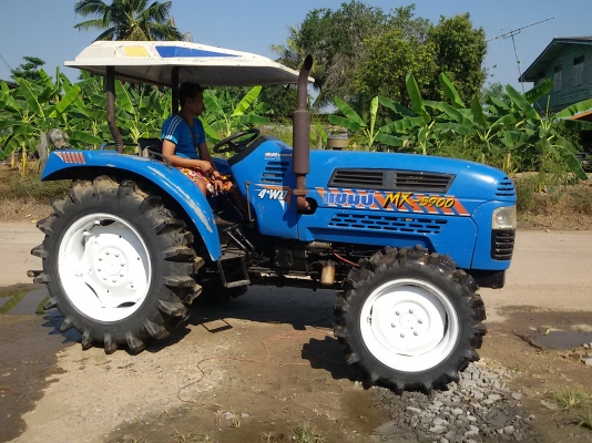 หาชื้อรถไถ แช้ป์ MX5900 เชิณมาหาเราครับ สวยๆเดิมๆ พร้อมไช้งาน  ขายใน  ราคา185000บาท รถอยู่วังบัว คลองขลุง กำแพงเพชร    สนใจสอบุถามได้ที่081 3655997 อำพร  พาเจริญ  ราคาต่อรองได้อีกนะครับ