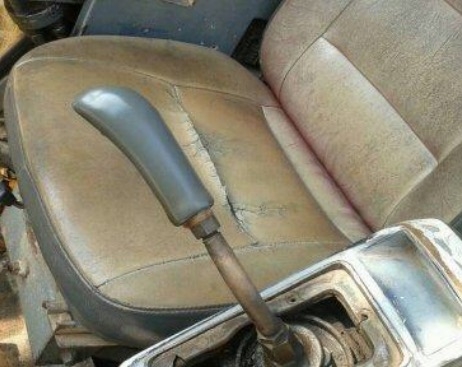 ขาย SUMITOMO F2 2800 รถบอดี้สวยพร้อมทำงานได้เลยครับ เครื่องยนต์เดิม ปั๊ม K3V ภายในสะอาดใช้งานได้คล่องตัวดี ภายนอกบูมอาร์มไม่ปะ ช่วงล่างแน่นดี โซ่ใบแทรกสภาพดีโดยรวมประมาณ 60\% พร้อมใช้งานได้เลย เอกสารสัญญาซื้อขาย ราคาต่อรองได้ครับ