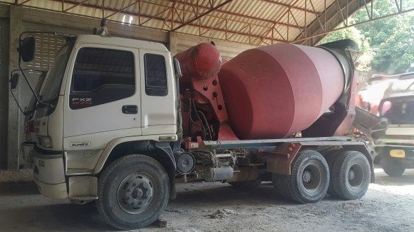 Isuzu fxz270 รถใช้งานมือเดียว Isuzu fxz270 รถใช้งานมือเดียว