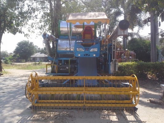 รถเกี่ยวข้าว