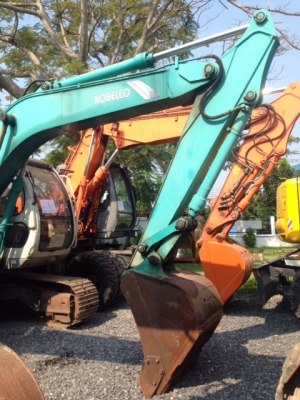 รถขุด Kobelco SK100  นำเข้าจากญี่ปุ่น สนใจโทร. 080-6565422 (หนิง)