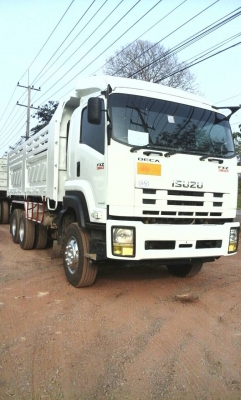 สิบล้อ อีซูซุ 360ปี56 แม่ลูก3คาน ดั้มสามมิตแท้ สภาพดีสวยกริ๊ปเดิมทั้งคันใช้งานวิ่งแค่ 120,000กม. เล่มทะเบียนพร้อมโอน