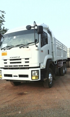 สิบล้อ อีซูซุ 360ปี56 แม่ลูก3คาน ดั้มสามมิตแท้ สภาพดีสวยกริ๊ปเดิมทั้งคันใช้งานวิ่งแค่ 120,000กม. เล่มทะเบียนพร้อมโอน