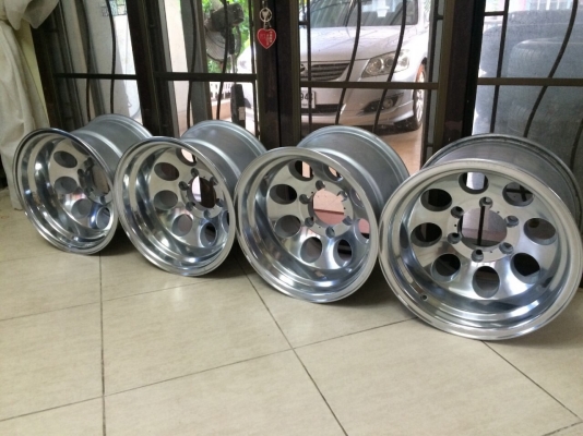 ล้อหยดน้ำลาย mickey thompson 10 นิ้ว