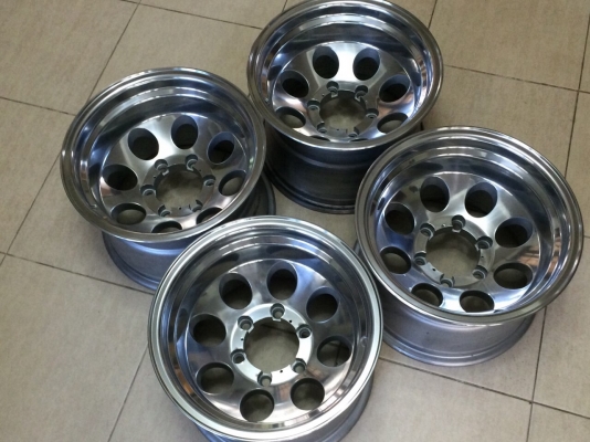 ล้อหยดน้ำลาย mickey thompson 10 นิ้ว