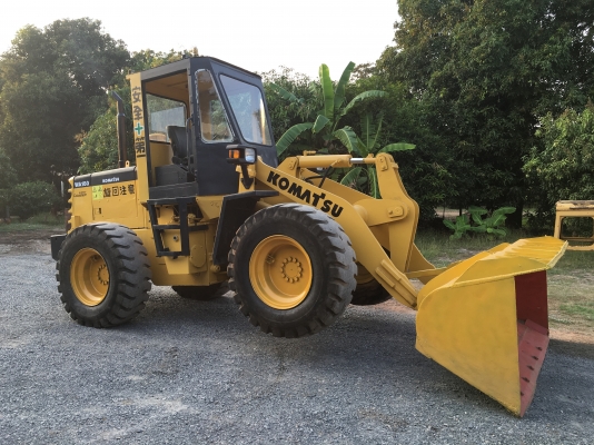 ขายรถตัก Komatsu WA 180-3 รถเก่านอก นำเข้าจากต่างประเทศ สภาพพร้อมใช้ (มีvdoการทำงานครับ) ราคาถูกมากๆ ขายรถตัก Komatsu WA 180-3 รถเก่านอก นำเข้าจากต่างประเทศ สภาพพร้อมใช้ (มีvdoการทำงานครับ) ราคาถูกมากๆ