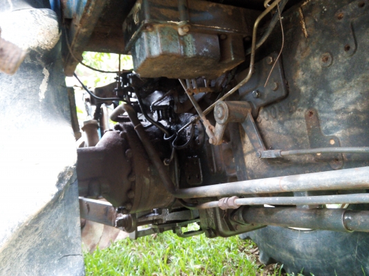 ขายรถไถ FORD Euro FT-90 4WD 3 จาน 7 จาน เอกสารใบแจ้งจำหน่าย ราคา 420000