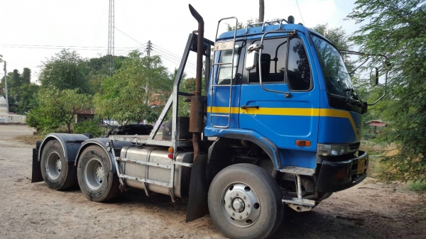 หัวลาก ราคาถูกๆ"325,000บ นิสัน UD CW41MHR 265ปี 2เพา สภาพดีสวยกริ๊ปพร้อมใช้ (ไม่มีเล่มทะเบียน)"มีใบซื้อขาย"กับเจ้าของโดยตรง ราคา 325,000บ มีหน้าเล่มไห้ครับ