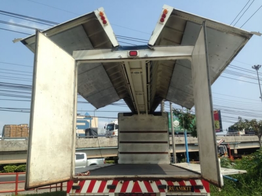 ขายรถ6ล้อตู้ปีกนก HINO FG8JPLA ปี2012 เครื่อง212แรงม้า ตู้ยาว7.50เมตร