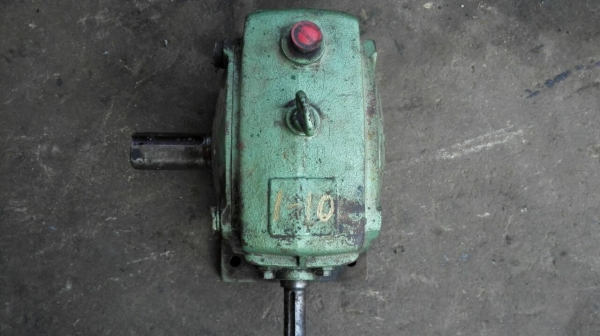 **** SOLD **** วอร์มเกียร์ Bellpony Made in Japan No.120 ทด 1:10 สวยสดแน่นพร้อมใช้งาน.